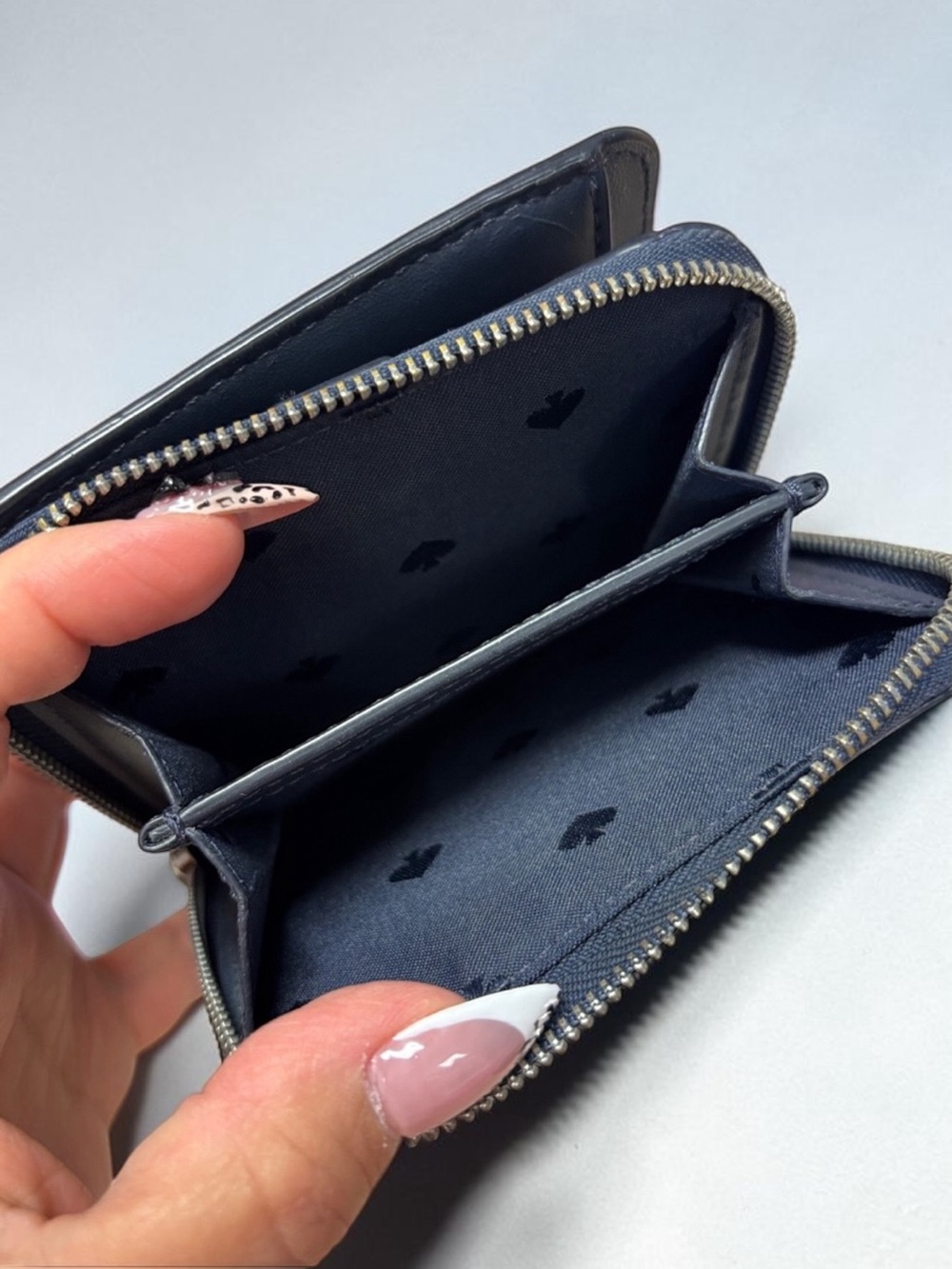 kate spade Two-Tone Blue and Cream Zip Around Wallet - Picture 10 of 11